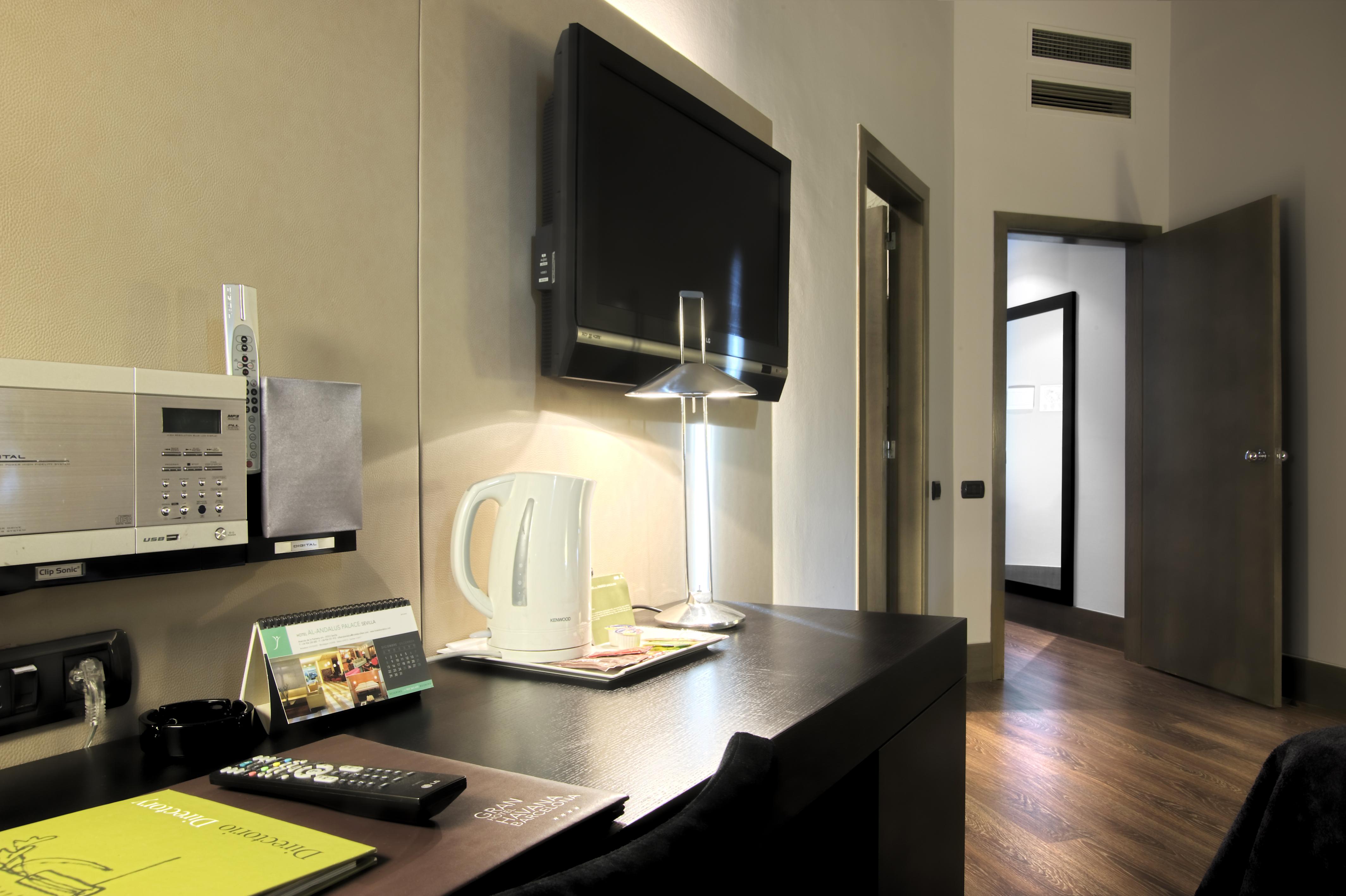 Gran Hotel Havana 4Sup By Escampa Hotels Barcelona Bagian luar foto