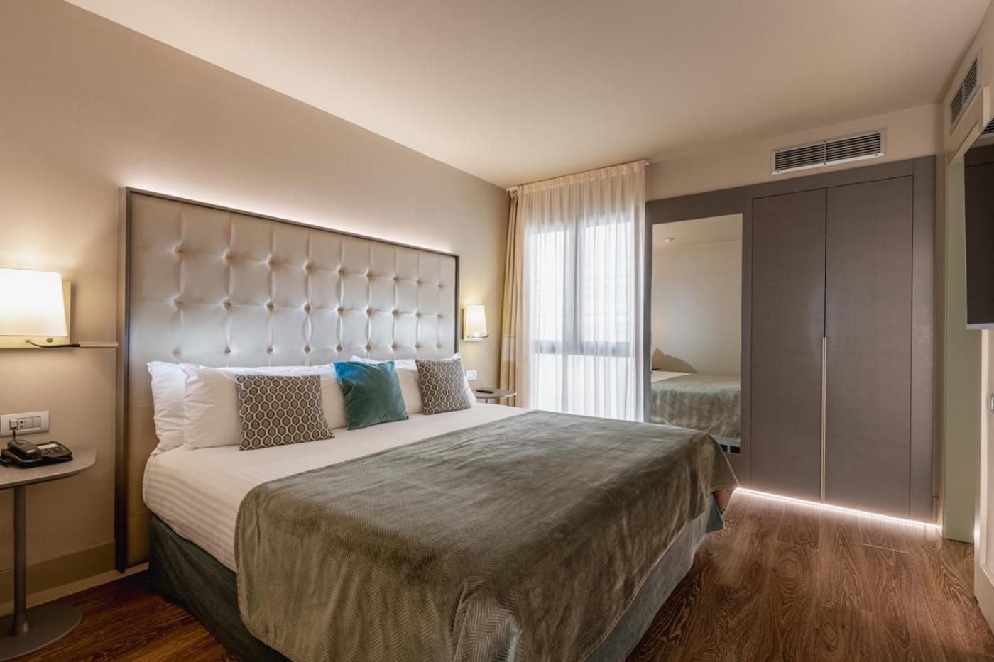 Gran Hotel Havana 4Sup By Escampa Hotels Barcelona Bagian luar foto